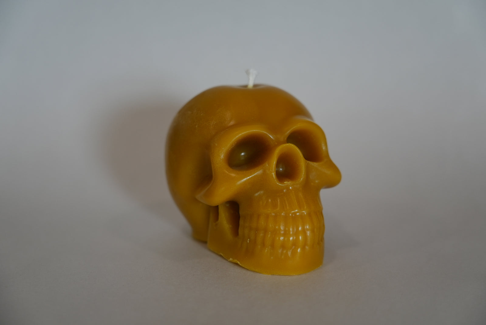 Beeswax Skull Candle (Limited Edition: Halloween)